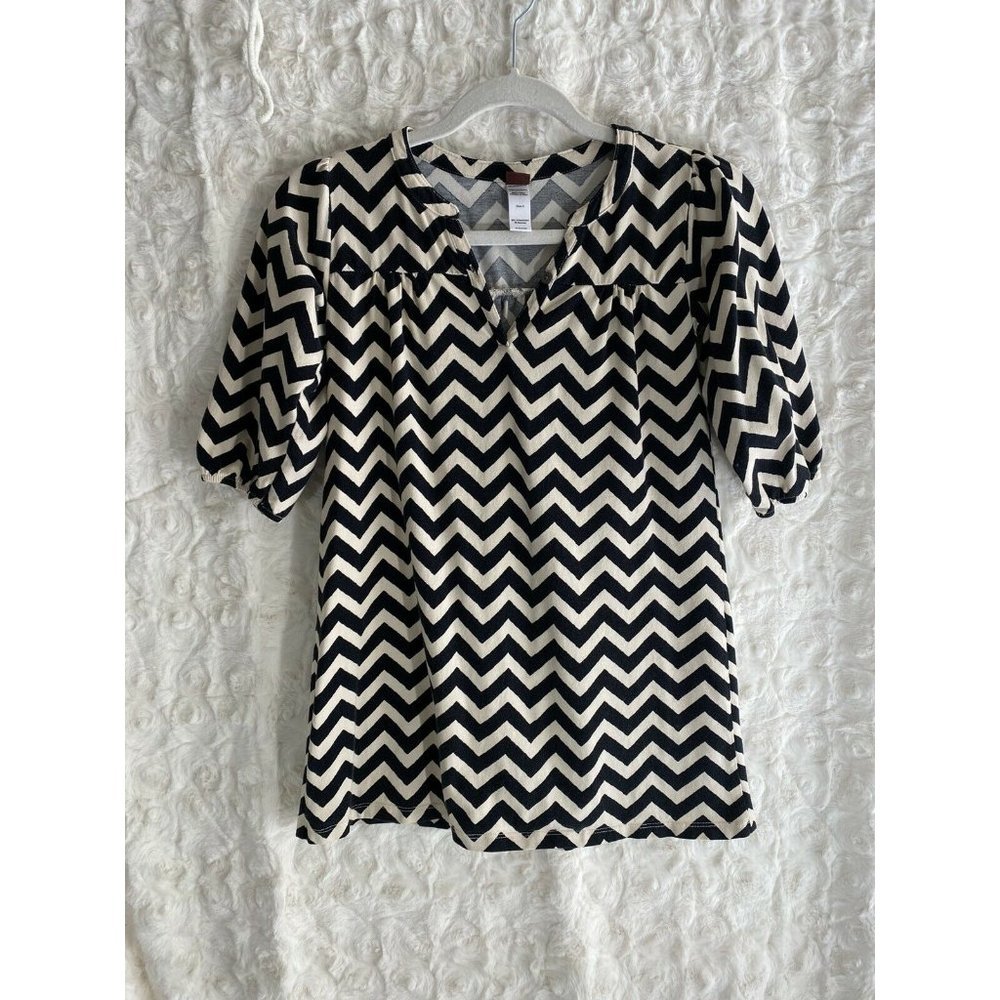Tea Collection Top Size 8 Women black chevron